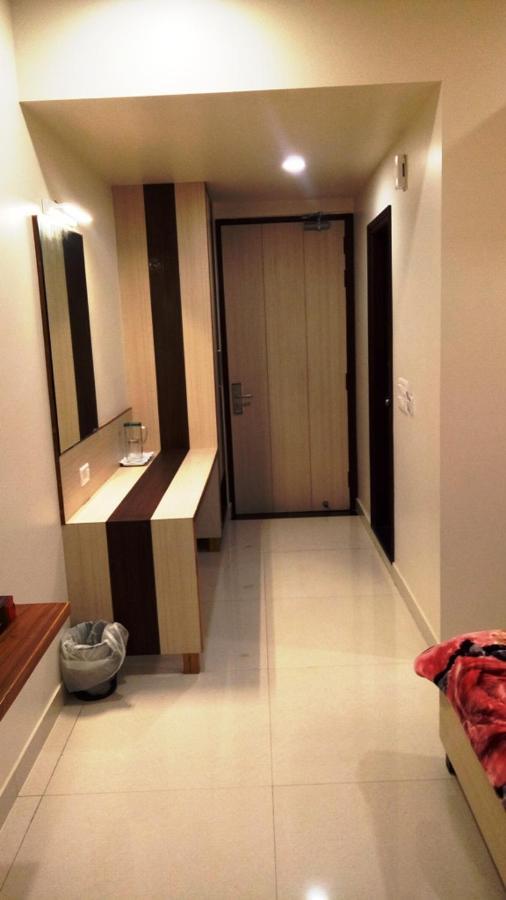 Alankrita Suites & Party Halls Meerut Εξωτερικό φωτογραφία